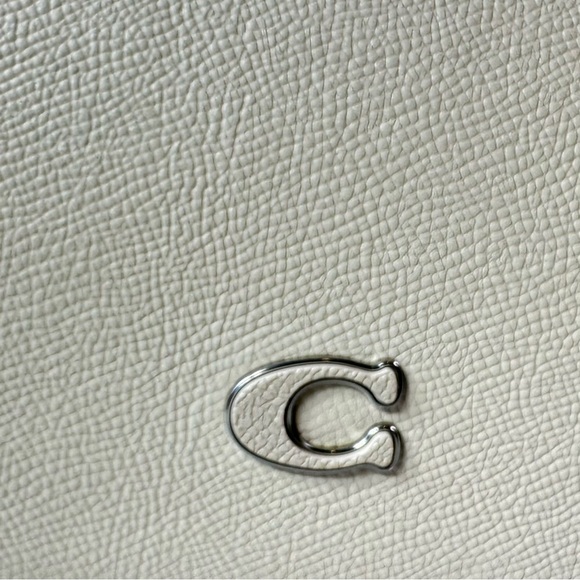 NEW Coach Leather Crossbody Hobo Bag in Chalk - Picture 7 of 12